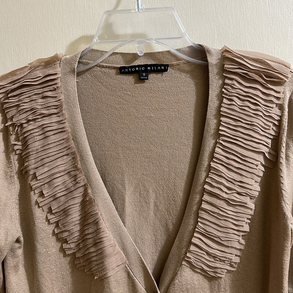 Beautiful ANTONIO MELANI Tan Sweater - Picture 4 of 11